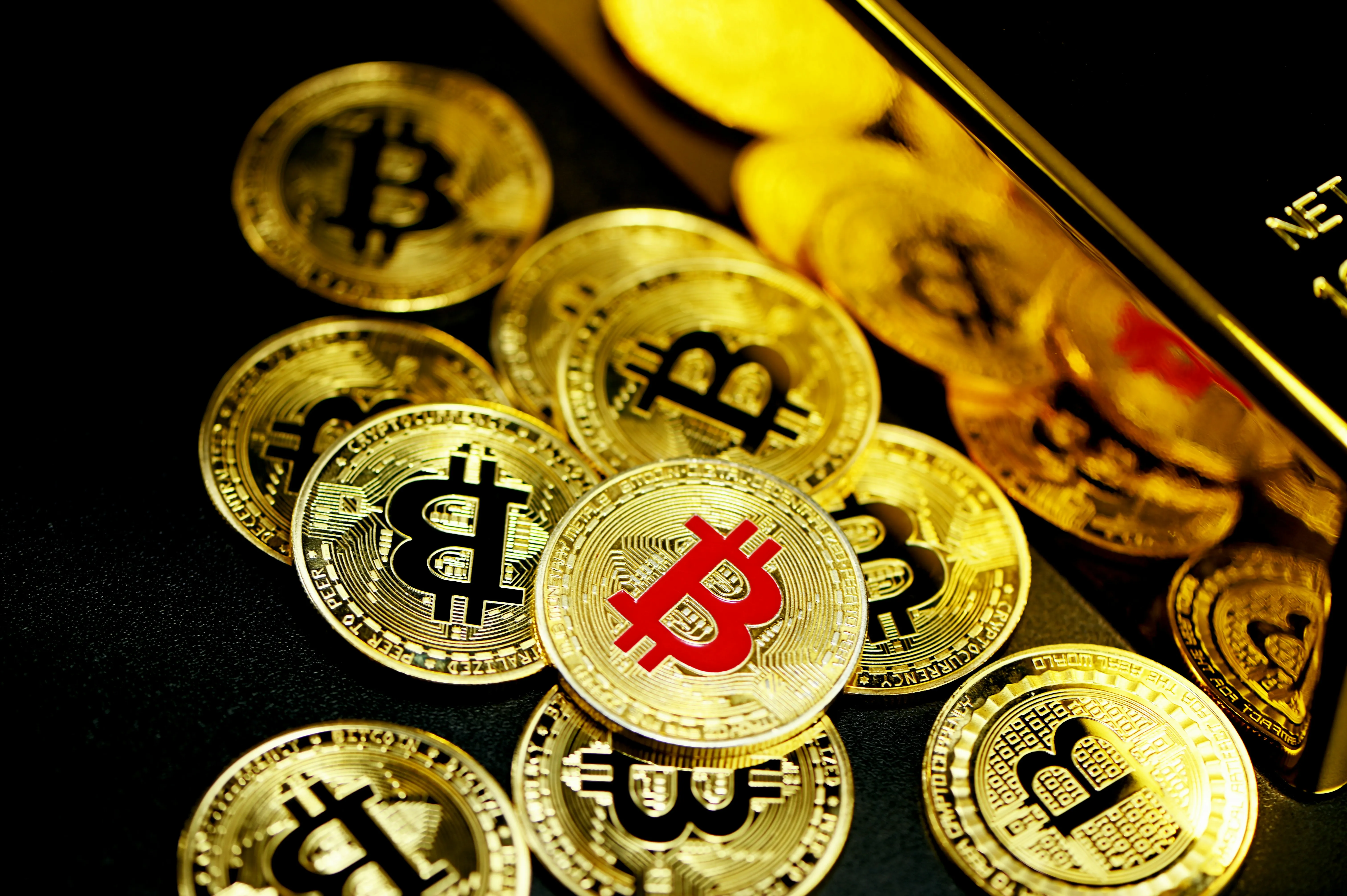 Hỗ trợ khách hàng f1688 vip giải quyết mọi thắc mắc